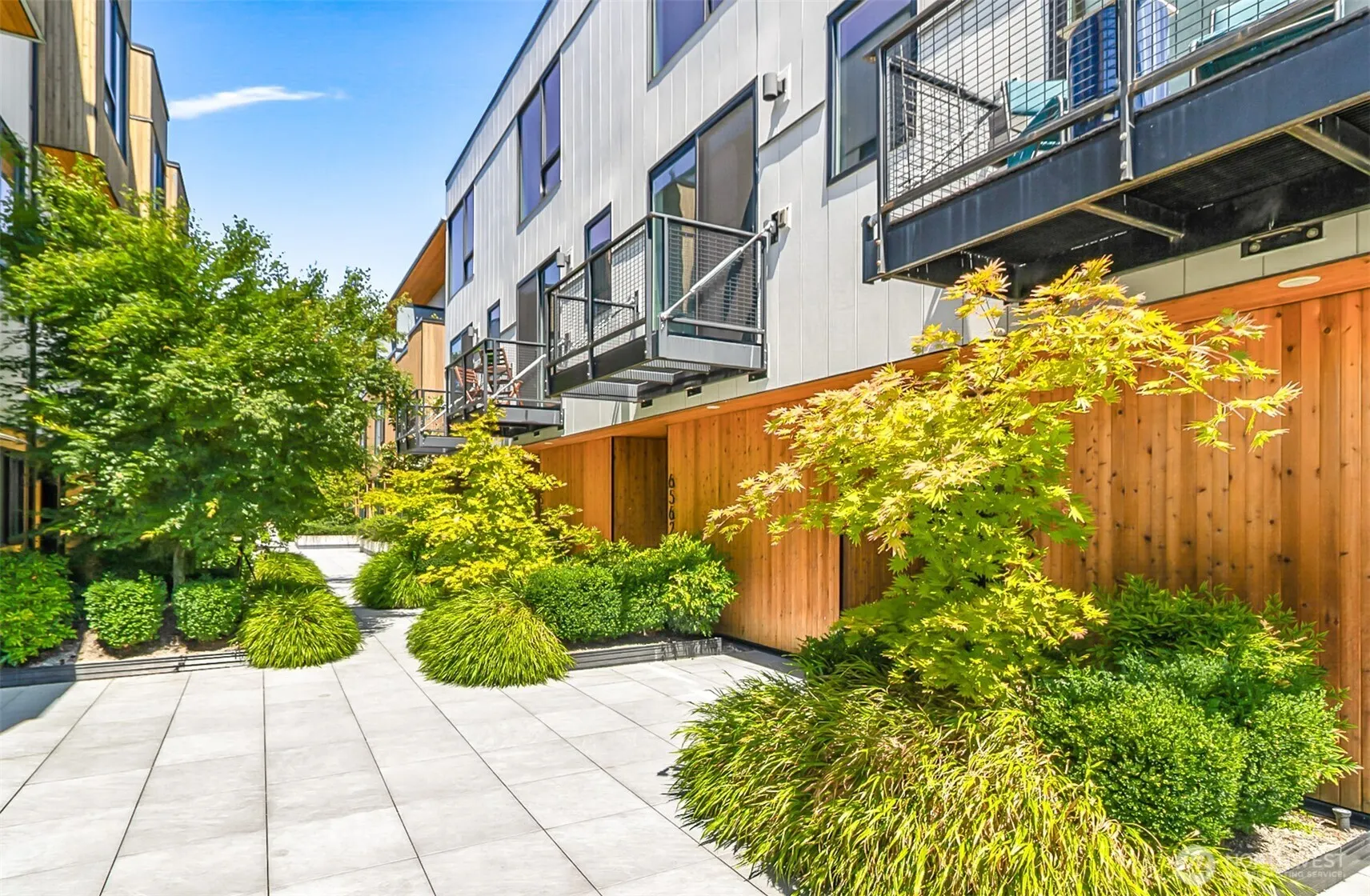6562 Ravenna Avenue NE, Seattle, WA 98115
