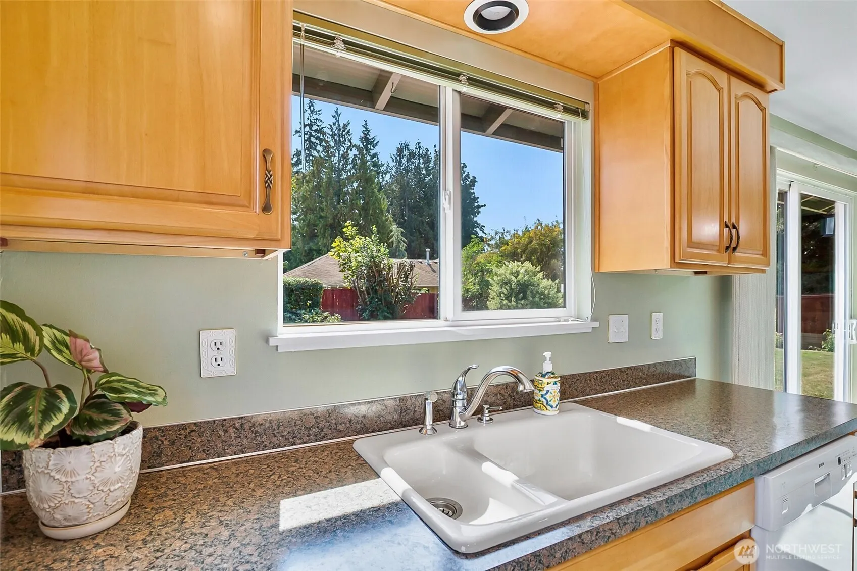 2104 201st Place SW, Lynnwood, WA 98036