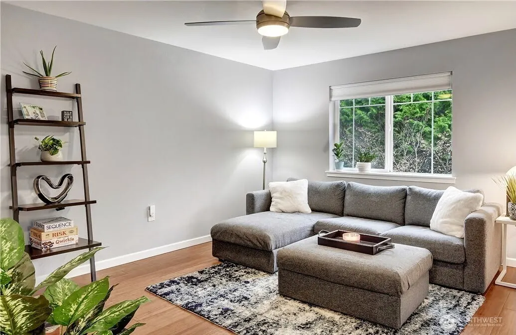 18502 W 36th Avenue #D, Lynnwood, WA 98037