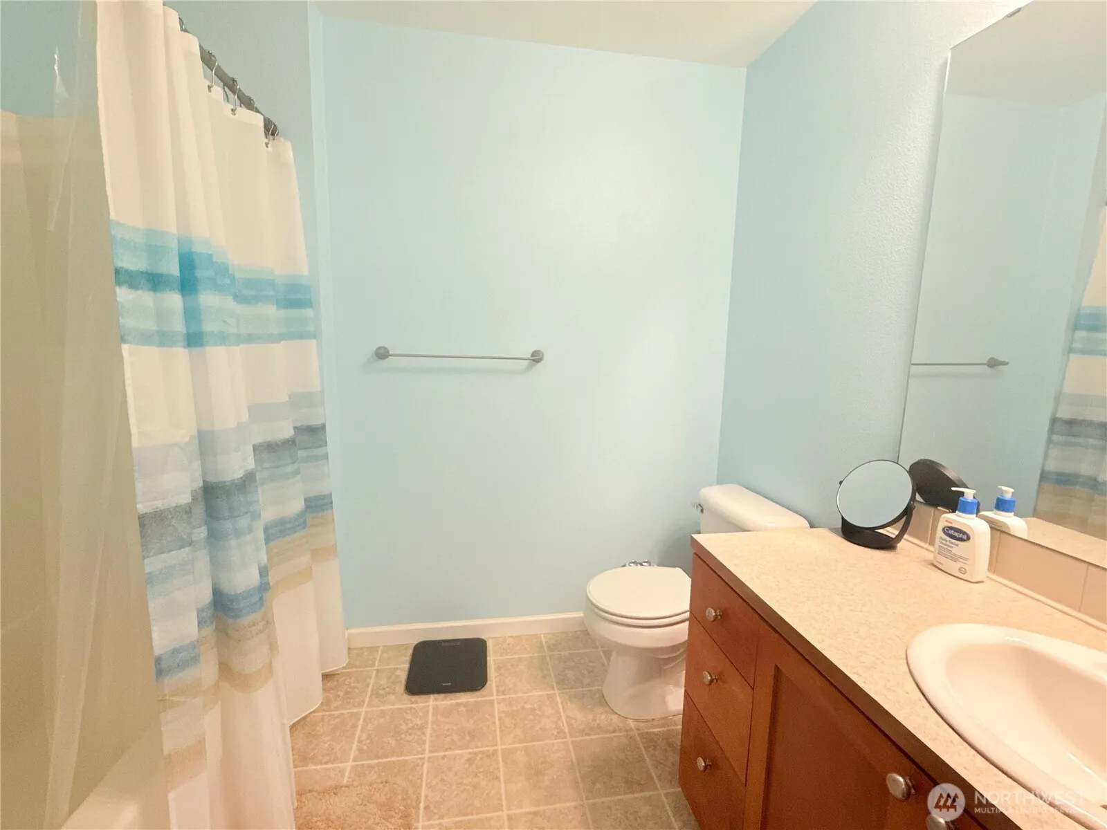 18502 W 36th Avenue #D, Lynnwood, WA 98037