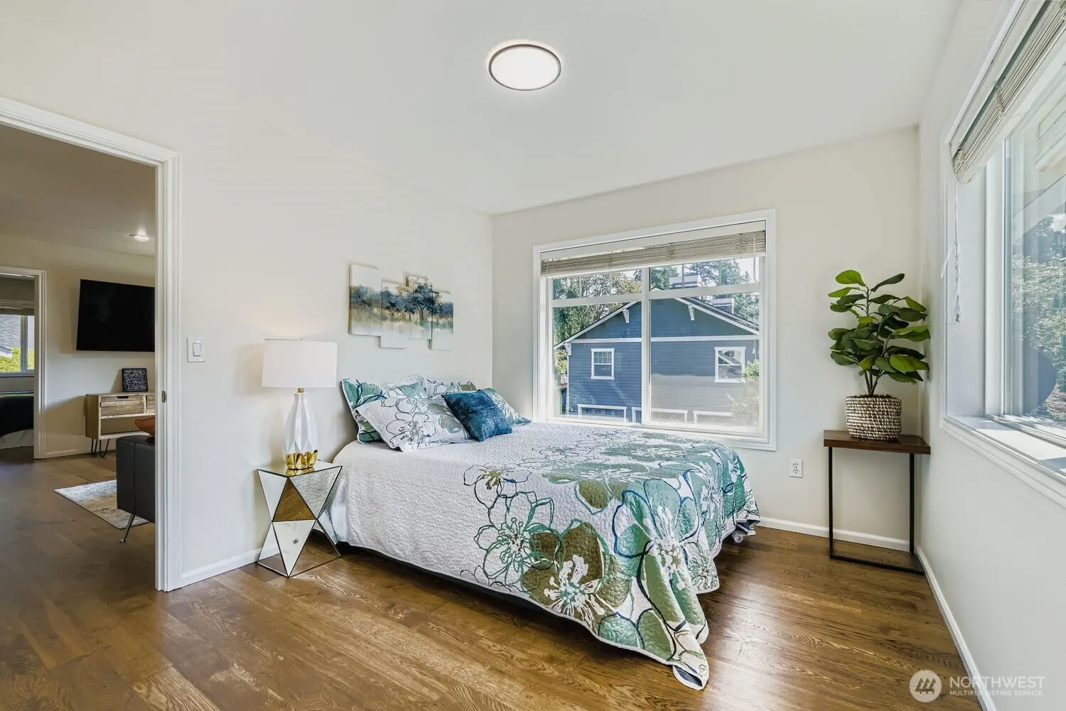 2312 108th Avenue SE, Bellevue, WA 98004