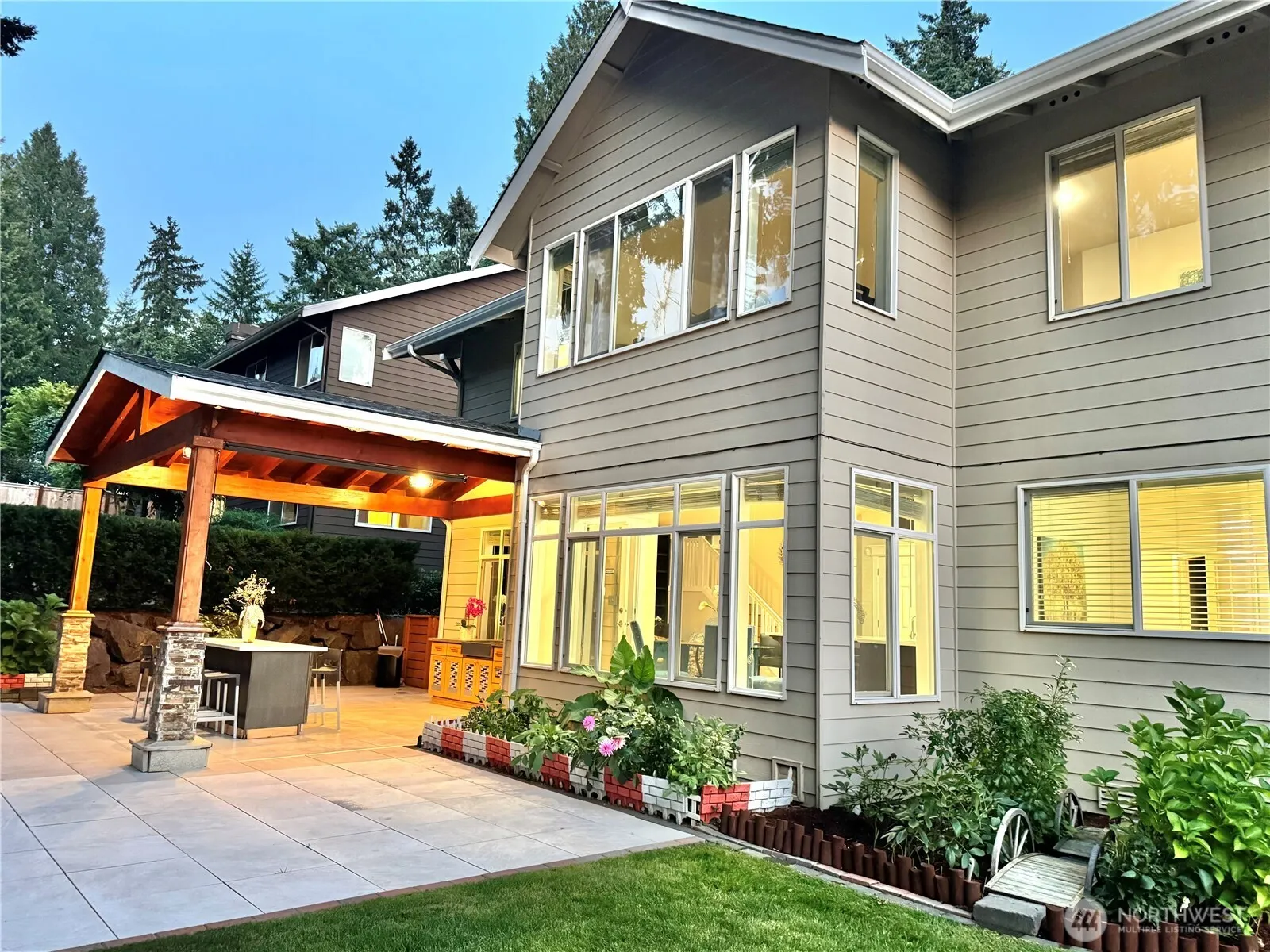 2312 108th Avenue SE, Bellevue, WA 98004