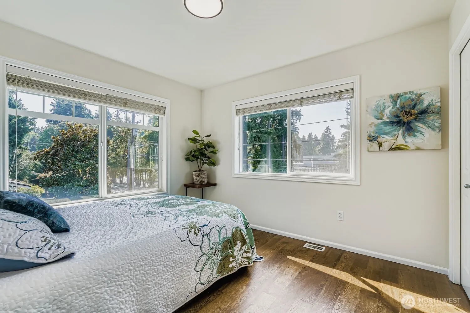 2312 108th Avenue SE, Bellevue, WA 98004