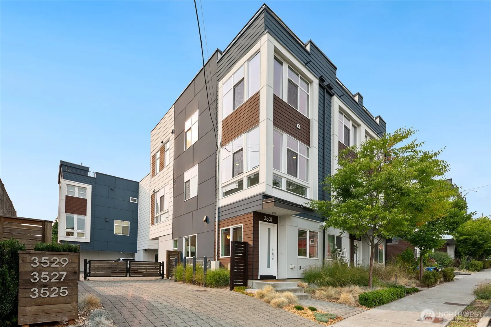 3531 Wallingford Avenue N, Seattle, WA 98103