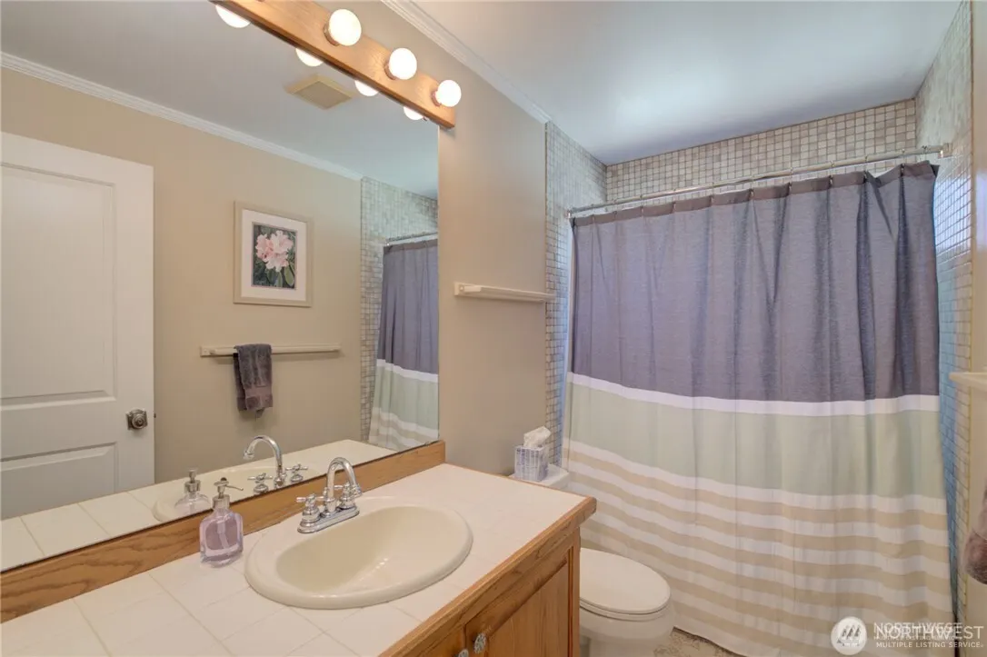 13201 NE 69th Way , Redmond, WA 98052