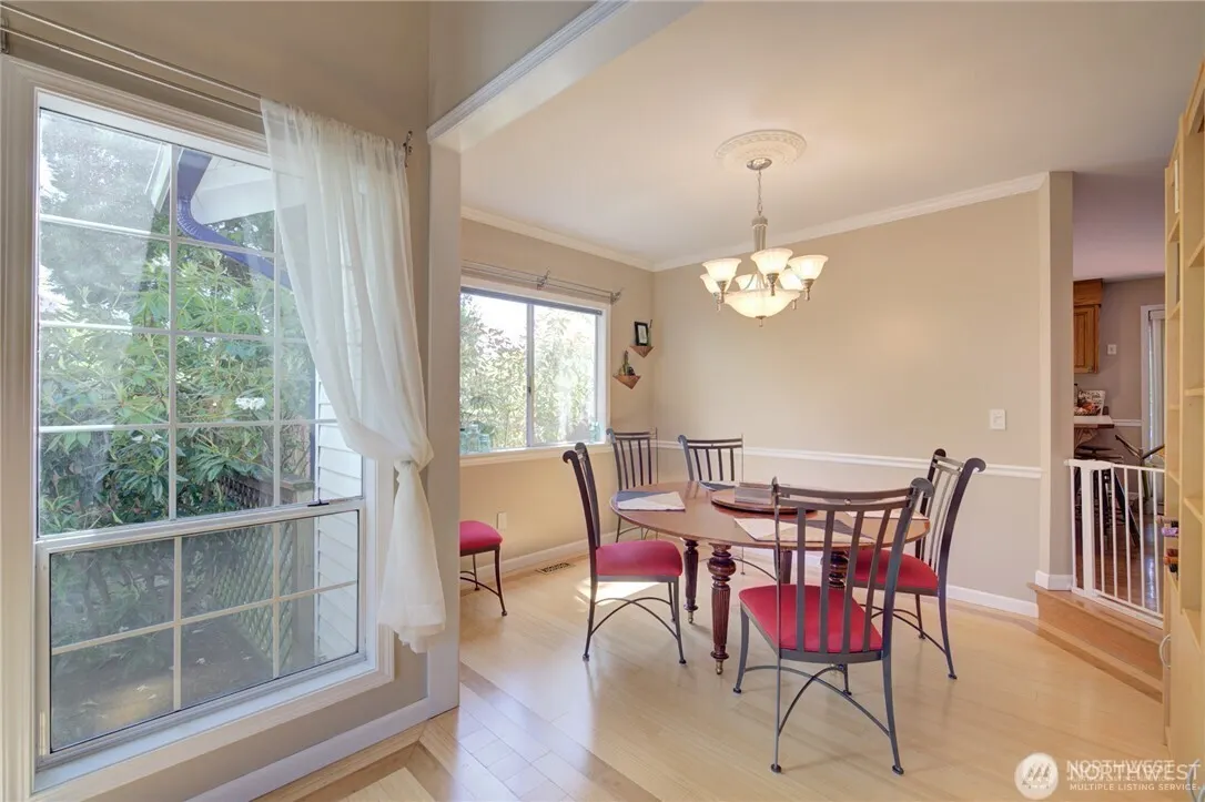 13201 NE 69th Way , Redmond, WA 98052
