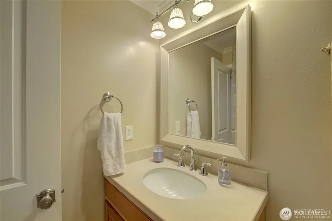 13201 NE 69th Way , Redmond, WA 98052