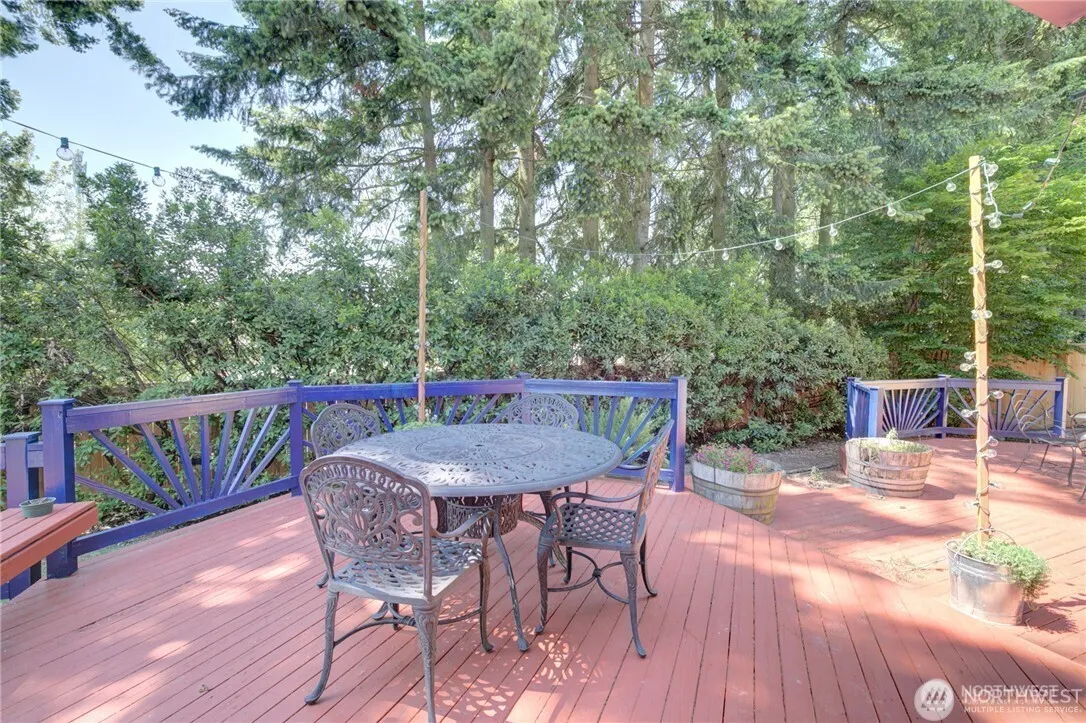 13201 NE 69th Way , Redmond, WA 98052