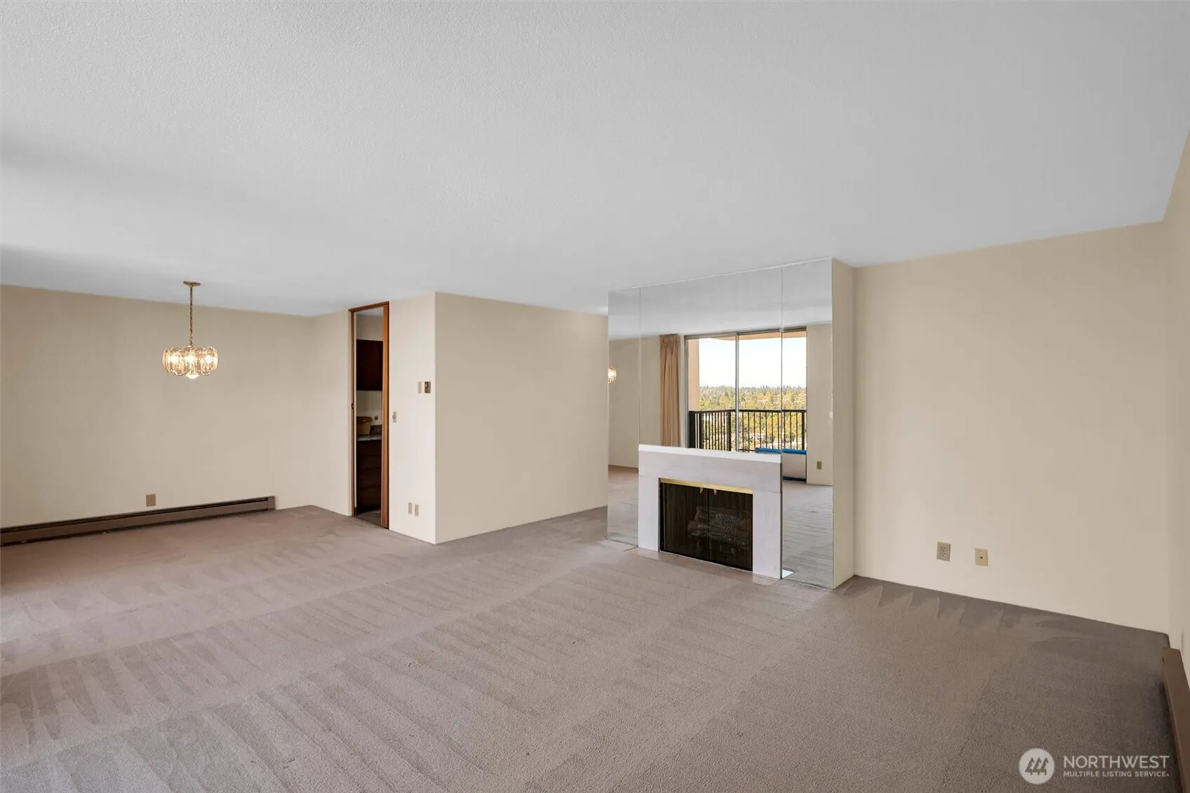 4540 8th Avenue NE #2302, Seattle, WA 98105
