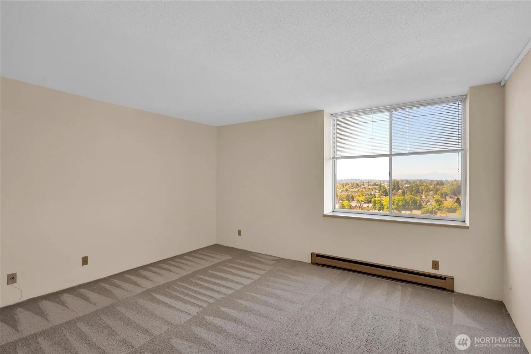 4540 8th Avenue NE #2302, Seattle, WA 98105
