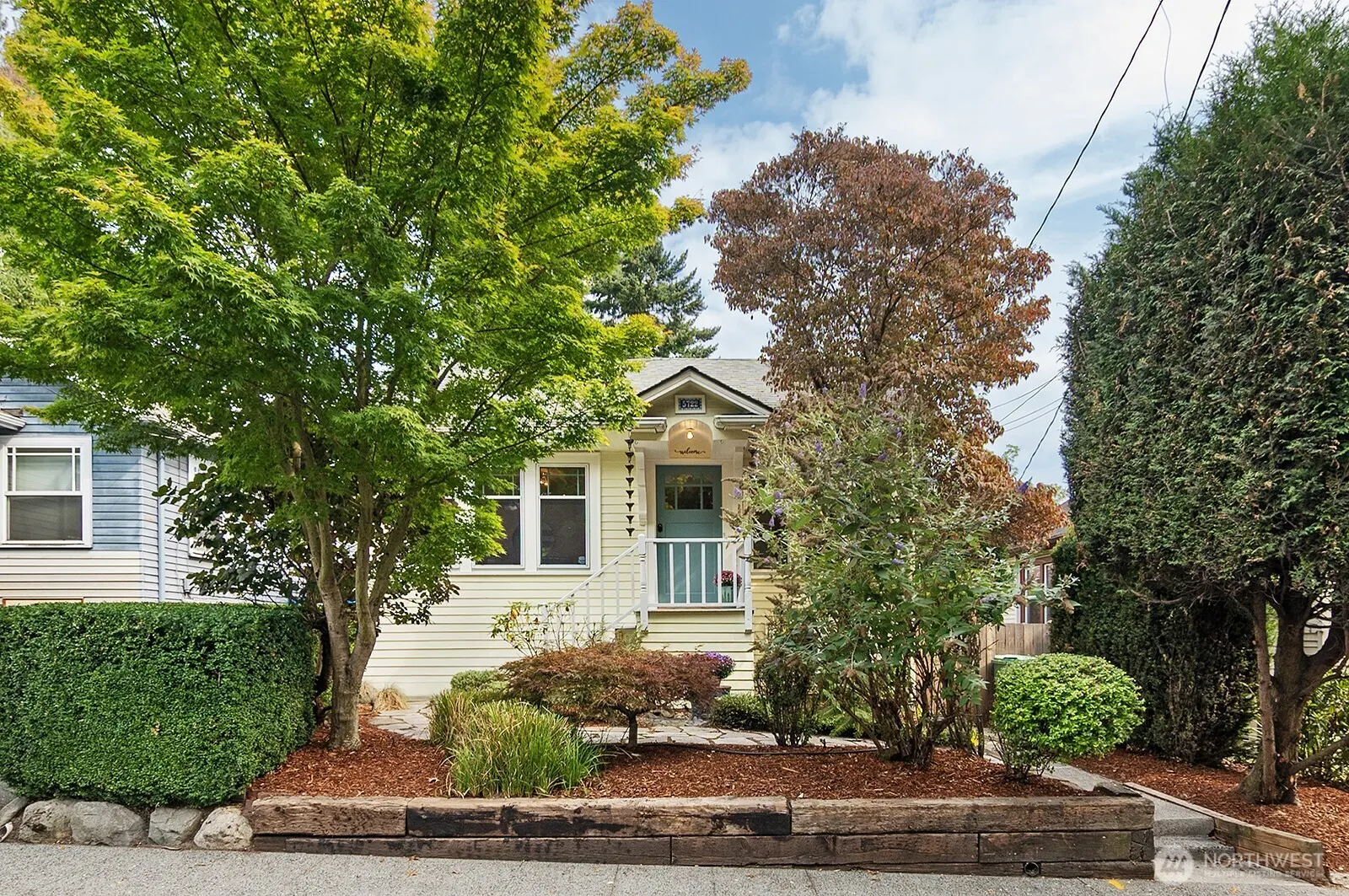 5722 25th Avenue NE, Seattle, WA 98105