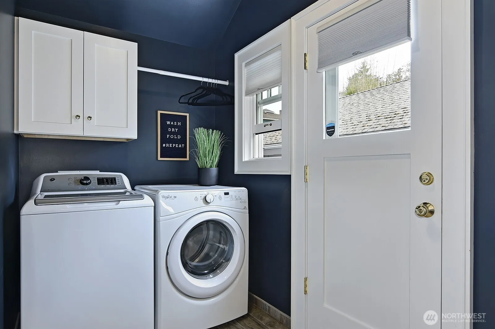 5722 25th Avenue NE, Seattle, WA 98105