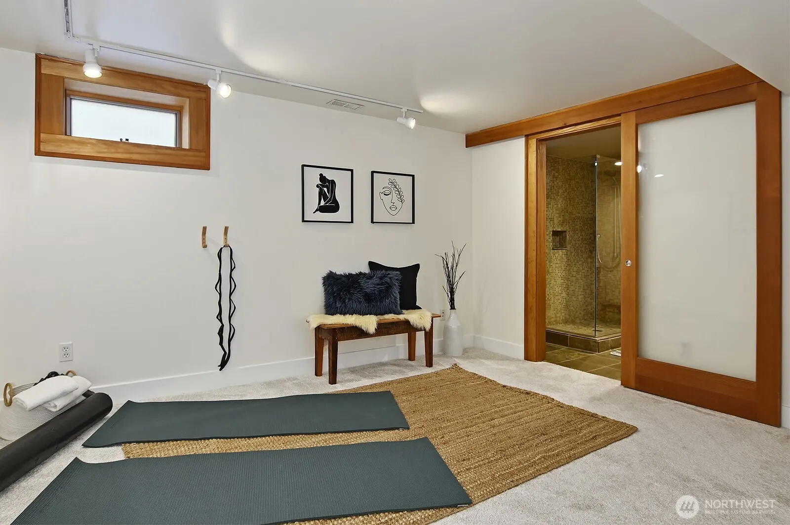 5722 25th Avenue NE, Seattle, WA 98105