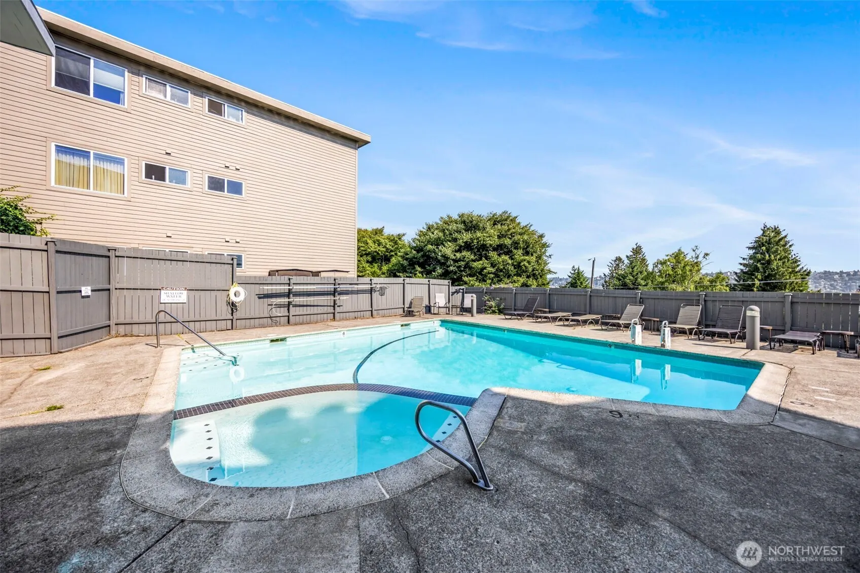 3601 24th Avenue W #207, Seattle, WA 98199