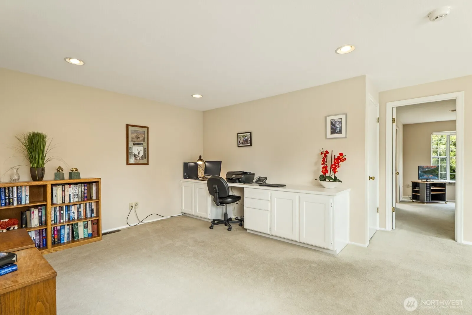 2015 Mill Pointe Drive SE, Mill Creek, WA 98012