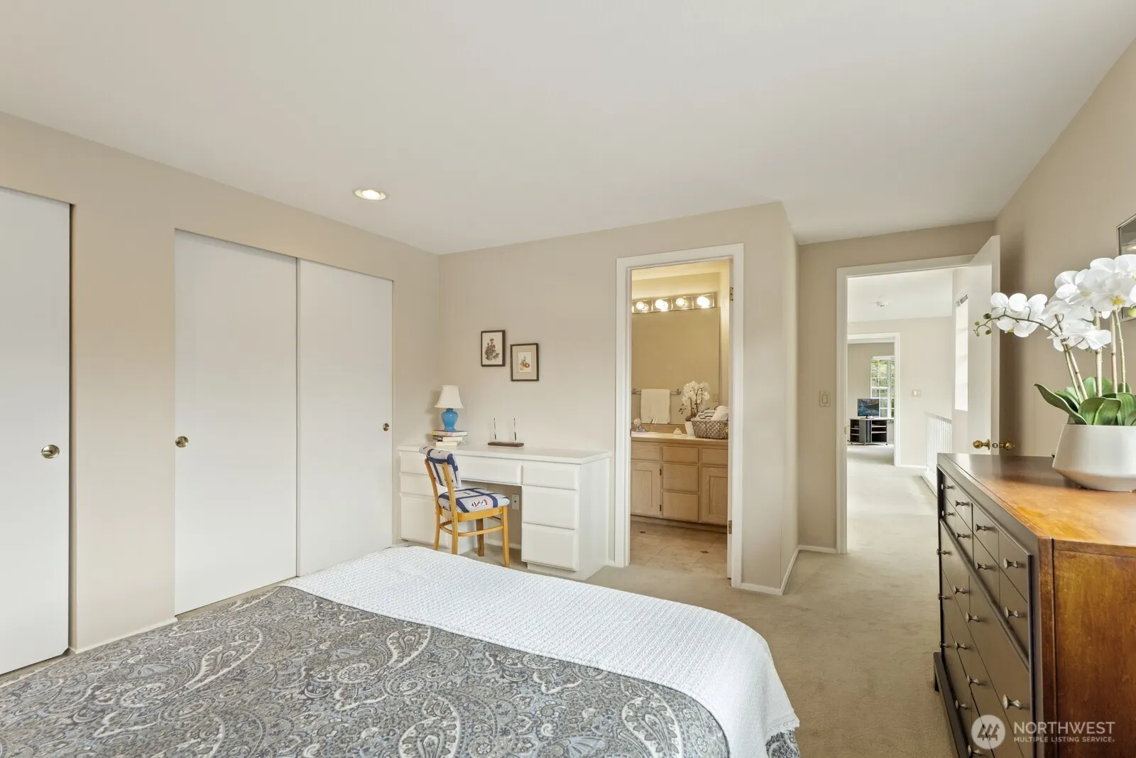 2015 Mill Pointe Drive SE, Mill Creek, WA 98012