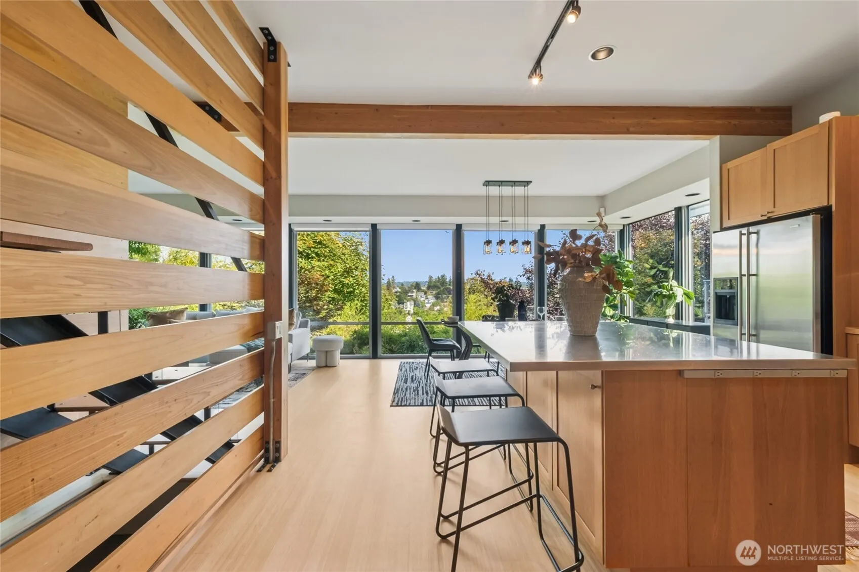 4050 34th Avenue S, Seattle, WA 98118