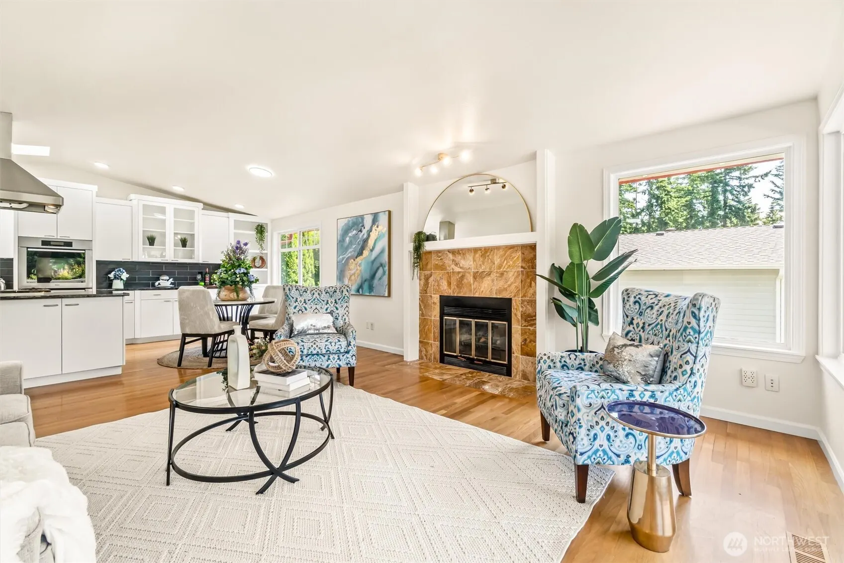 21031 NE 17th Street , Sammamish, WA 98074-4203