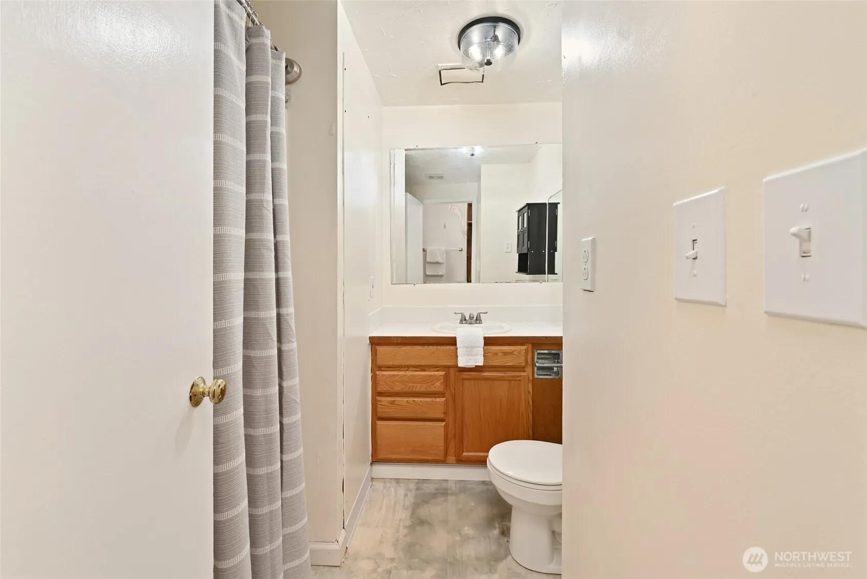 7818 NE 124th St , Kirkland, WA 98034