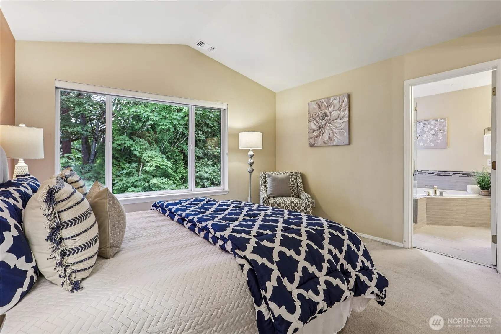 12118 NE 171st Place #E202, Bothell, WA 98011