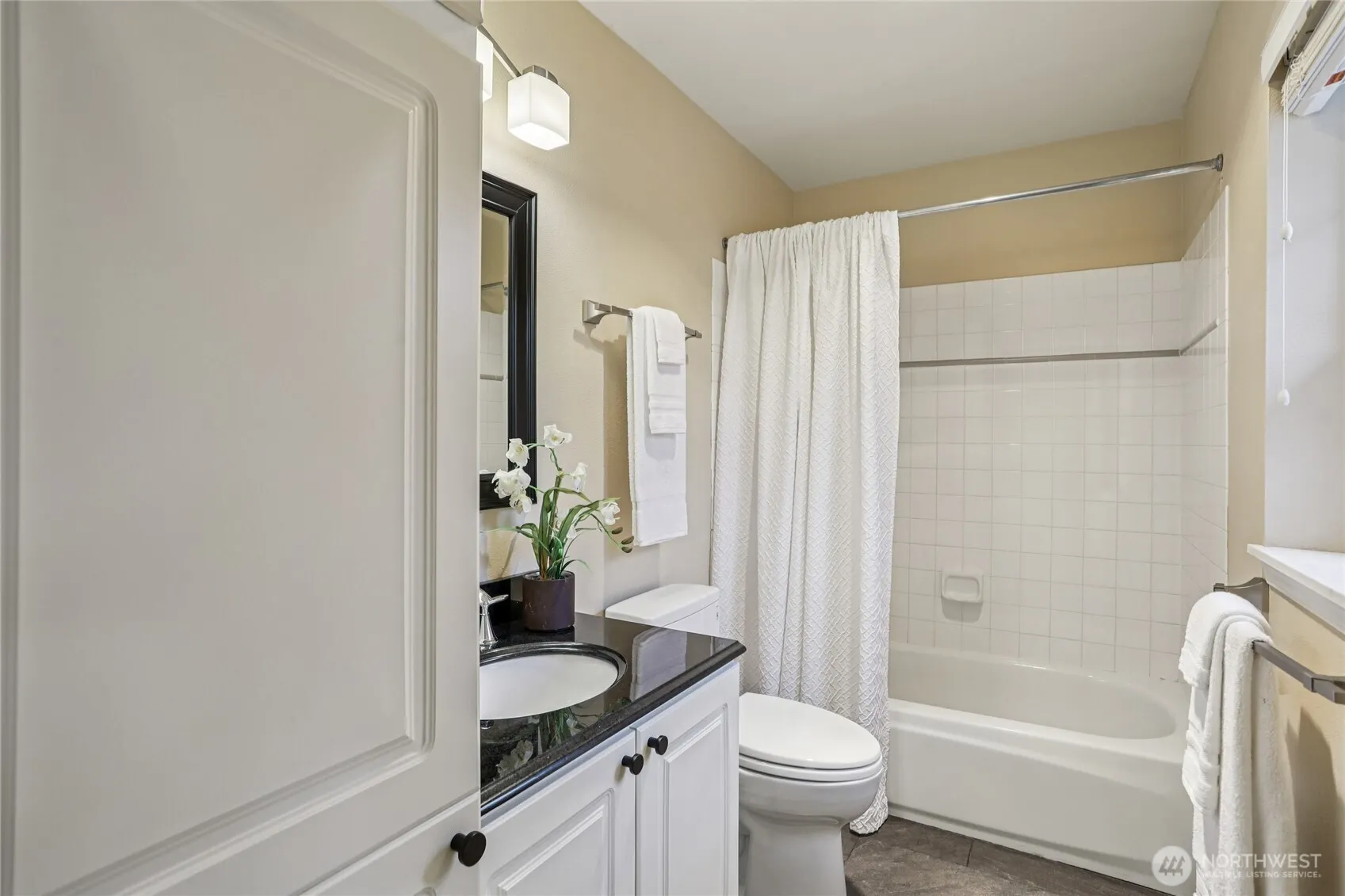 12118 NE 171st Place #E202, Bothell, WA 98011