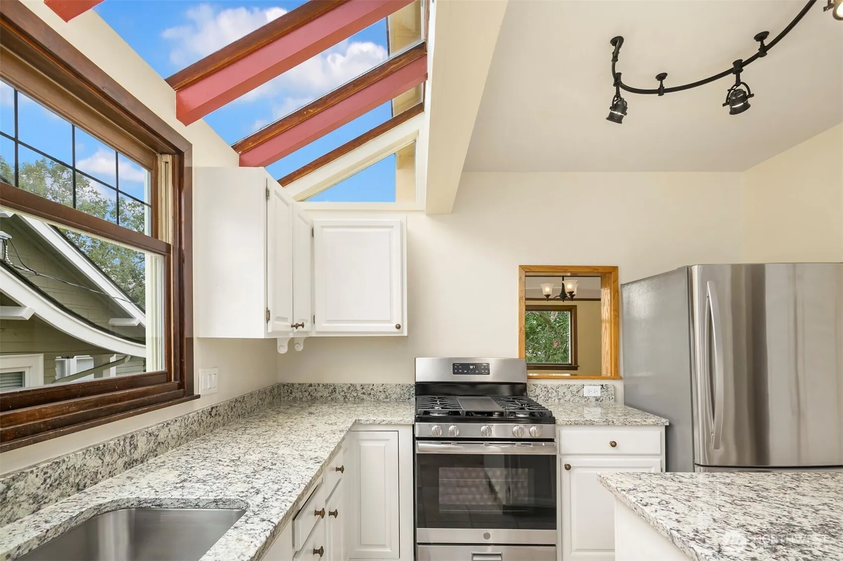 5728 29th Avenue NE, Seattle, WA 98105