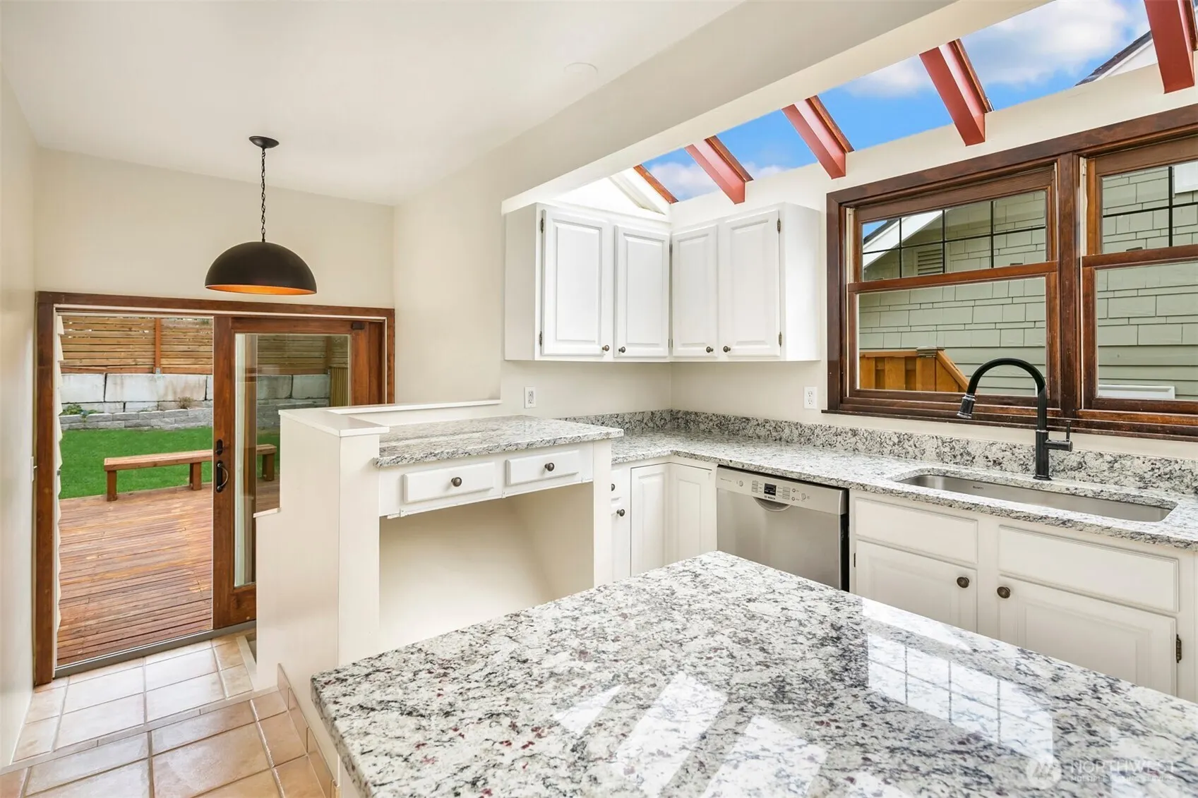 5728 29th Avenue NE, Seattle, WA 98105