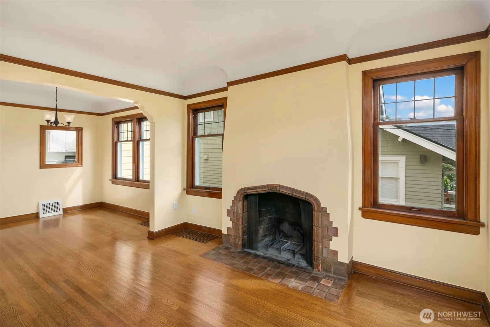 5728 29th Avenue NE, Seattle, WA 98105