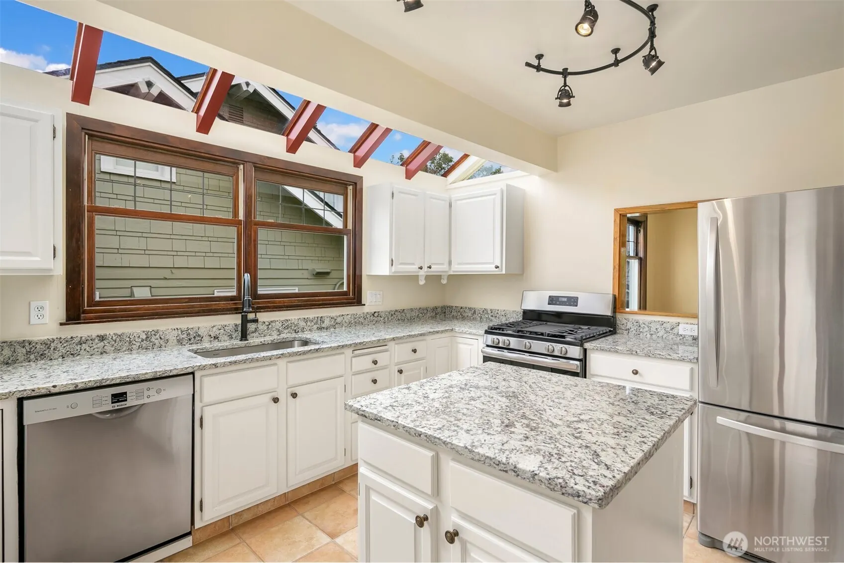 5728 29th Avenue NE, Seattle, WA 98105