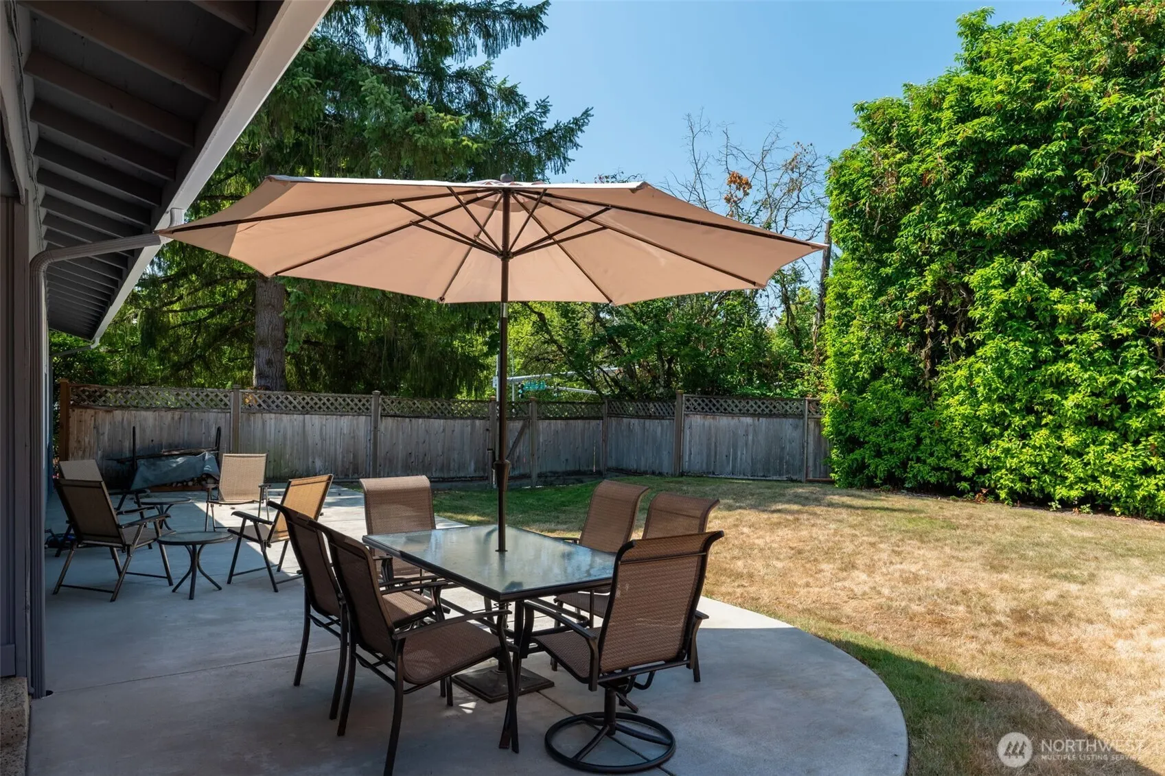 10909 156th Place NE, Redmond, WA 98052