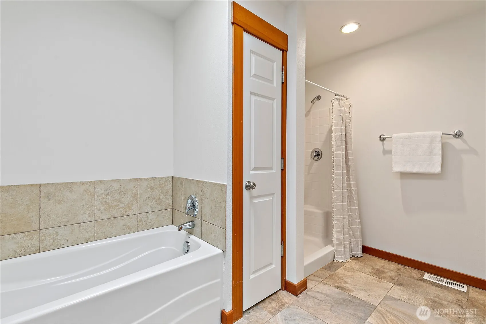 5468 18th Avenue SW, Seattle, WA 98106