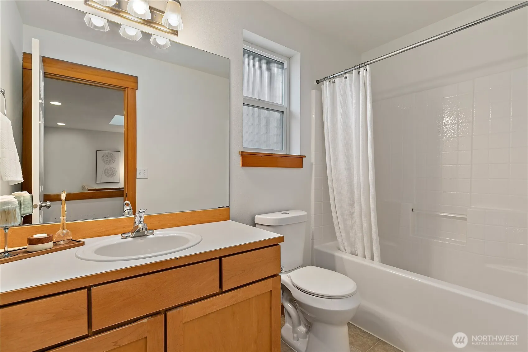 5468 18th Avenue SW, Seattle, WA 98106