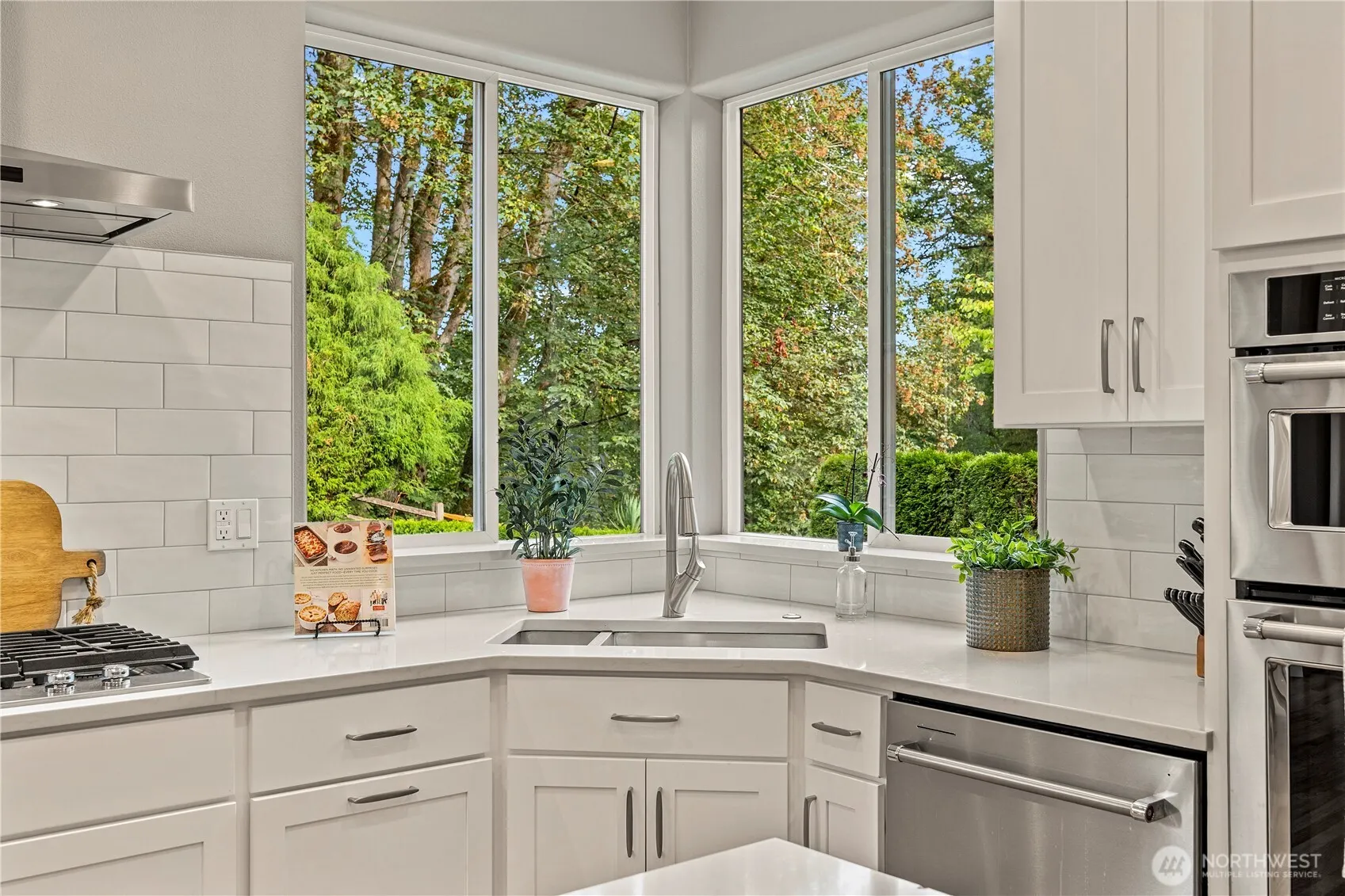 243 247th Place NE, Sammamish, WA 98074