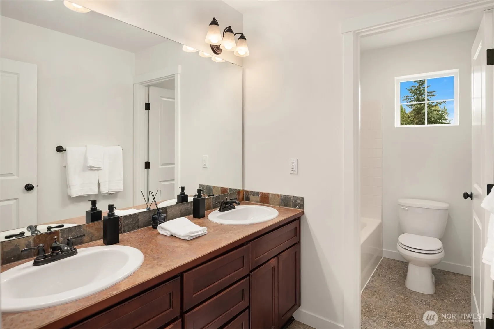 2432 192nd Place SW, Lynnwood, WA 98036