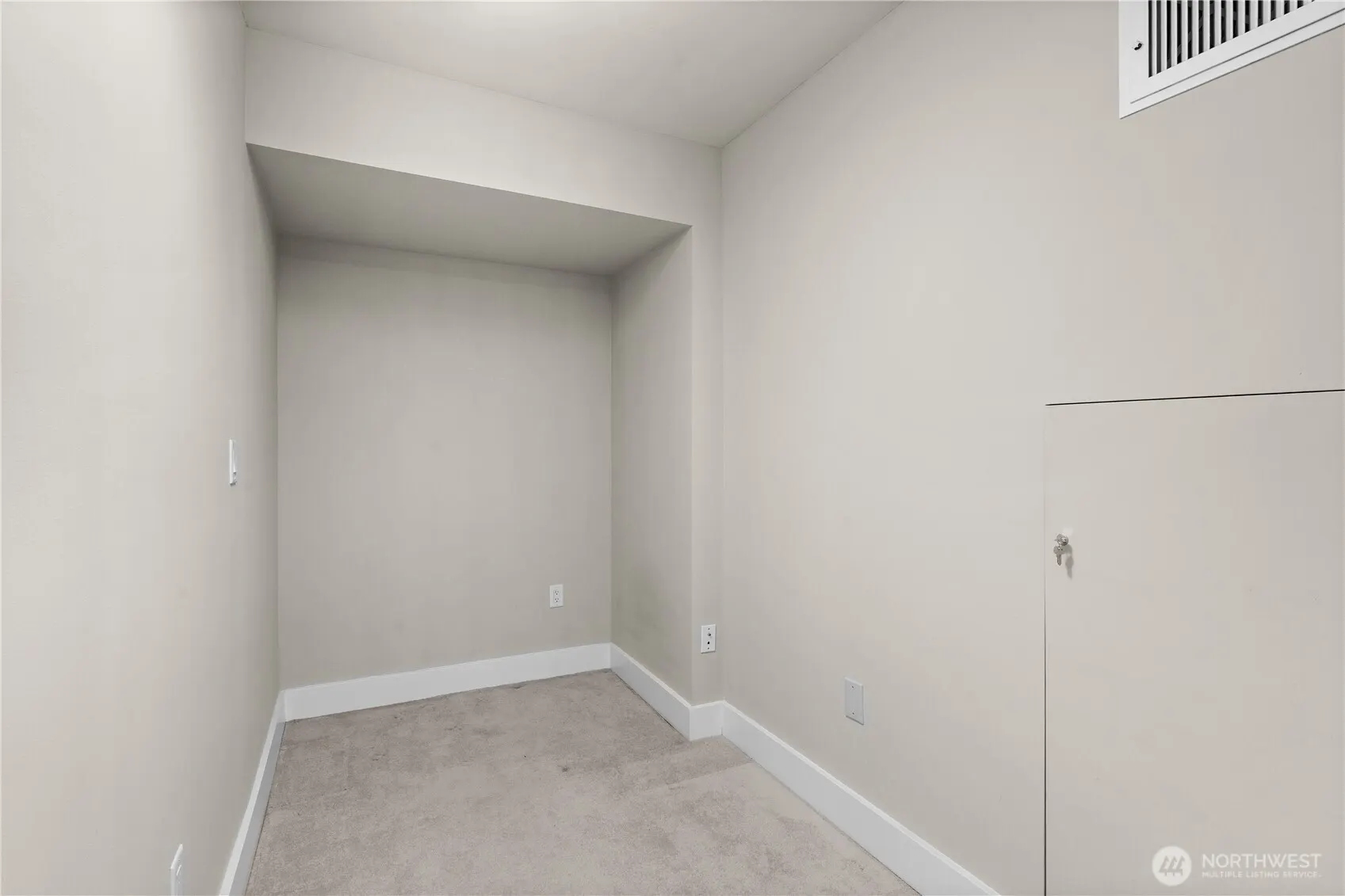 650 Bellevue Way NE #2305, Bellevue, WA 98004