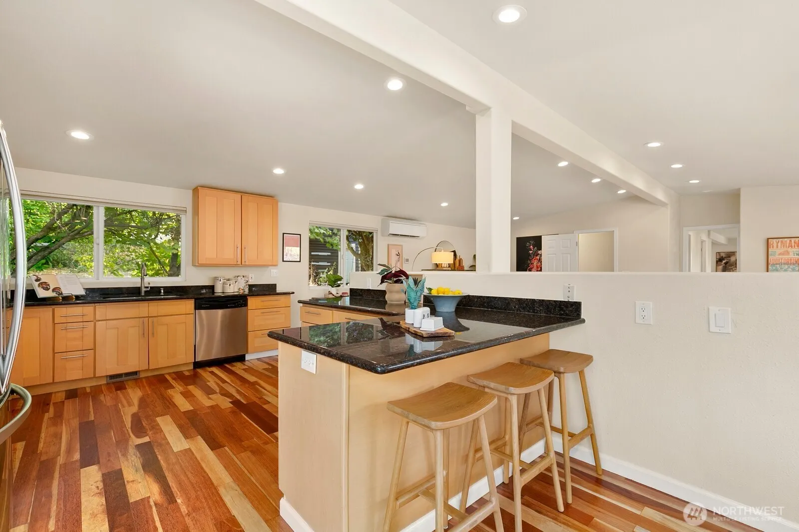 3701 SW Southern Street , Seattle, WA 98126-3445