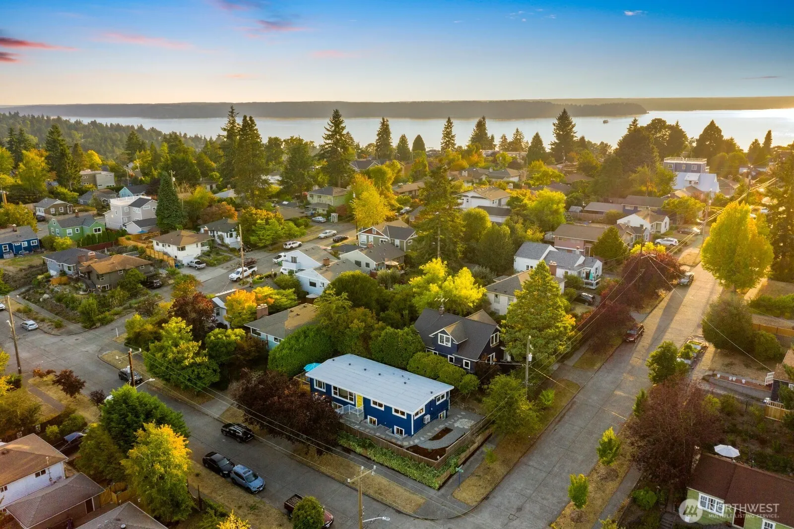 3701 SW Southern Street , Seattle, WA 98126-3445