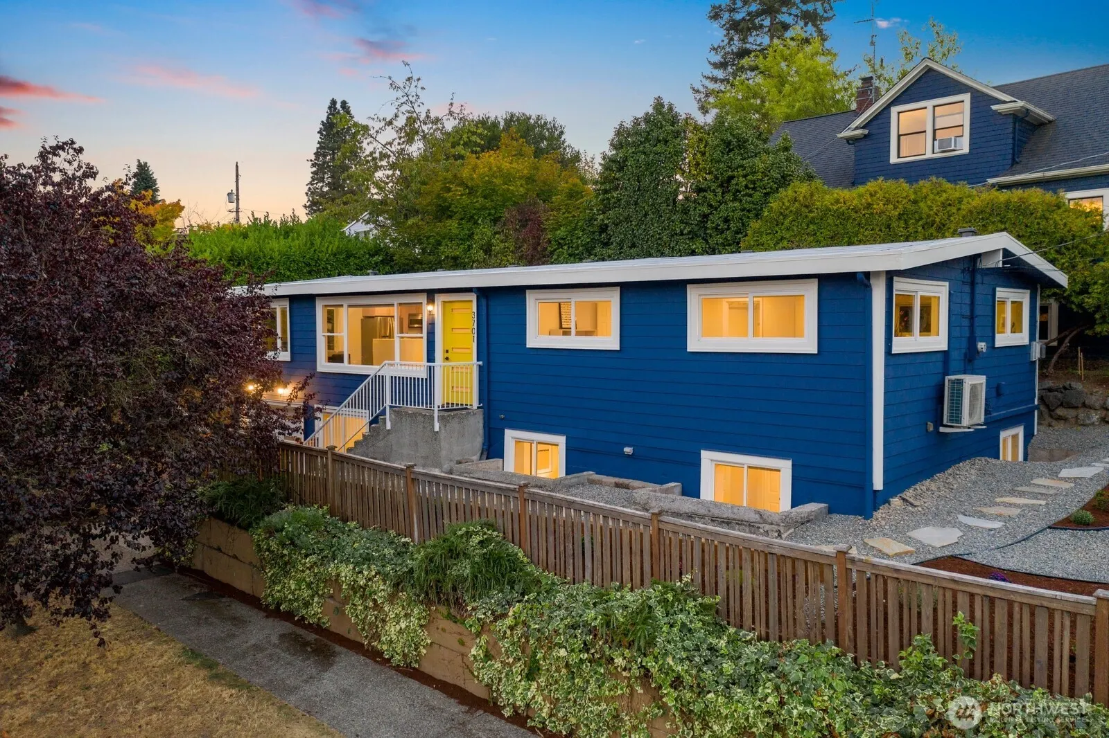 3701 SW Southern Street , Seattle, WA 98126-3445