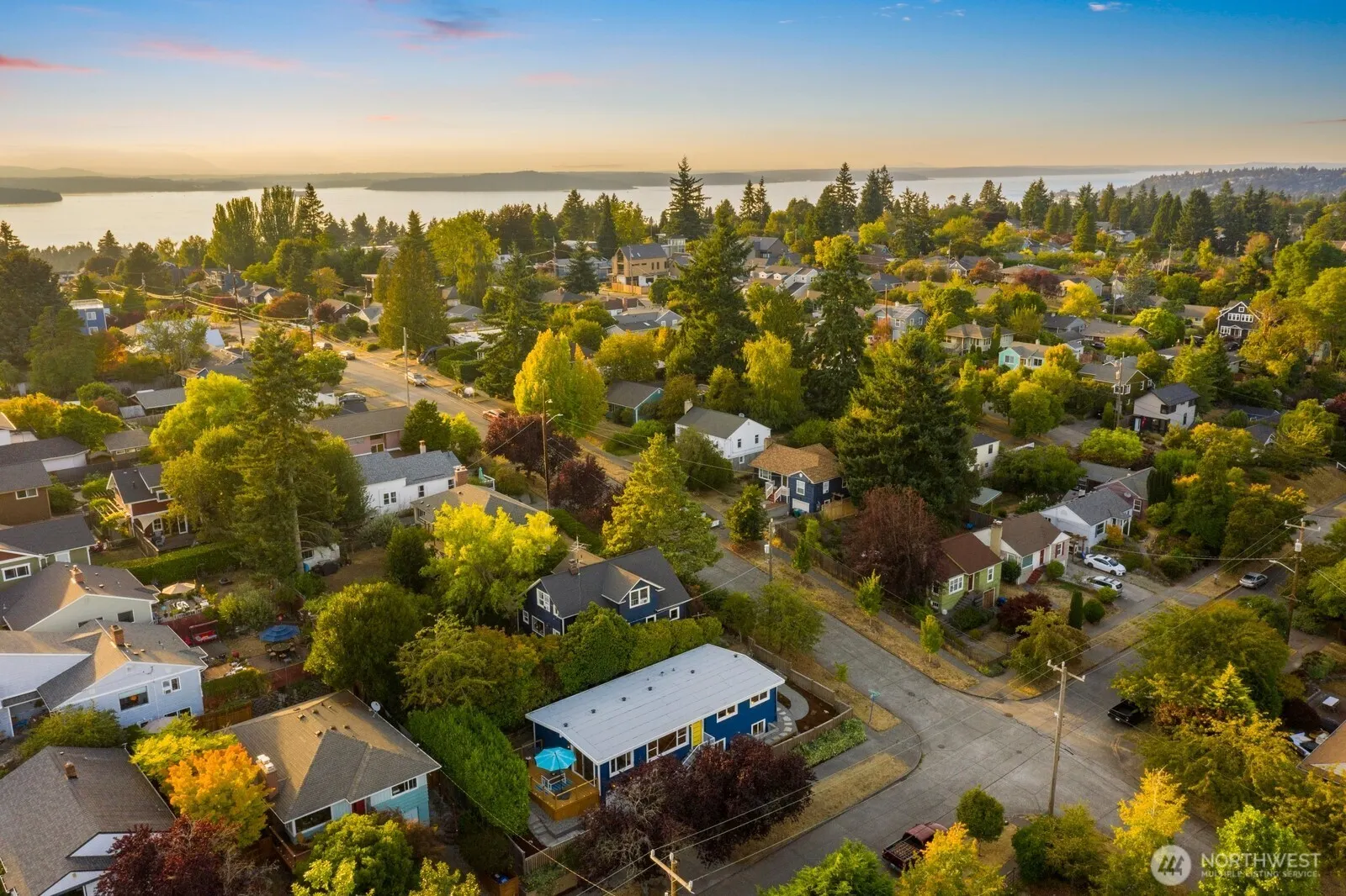 3701 SW Southern Street , Seattle, WA 98126-3445