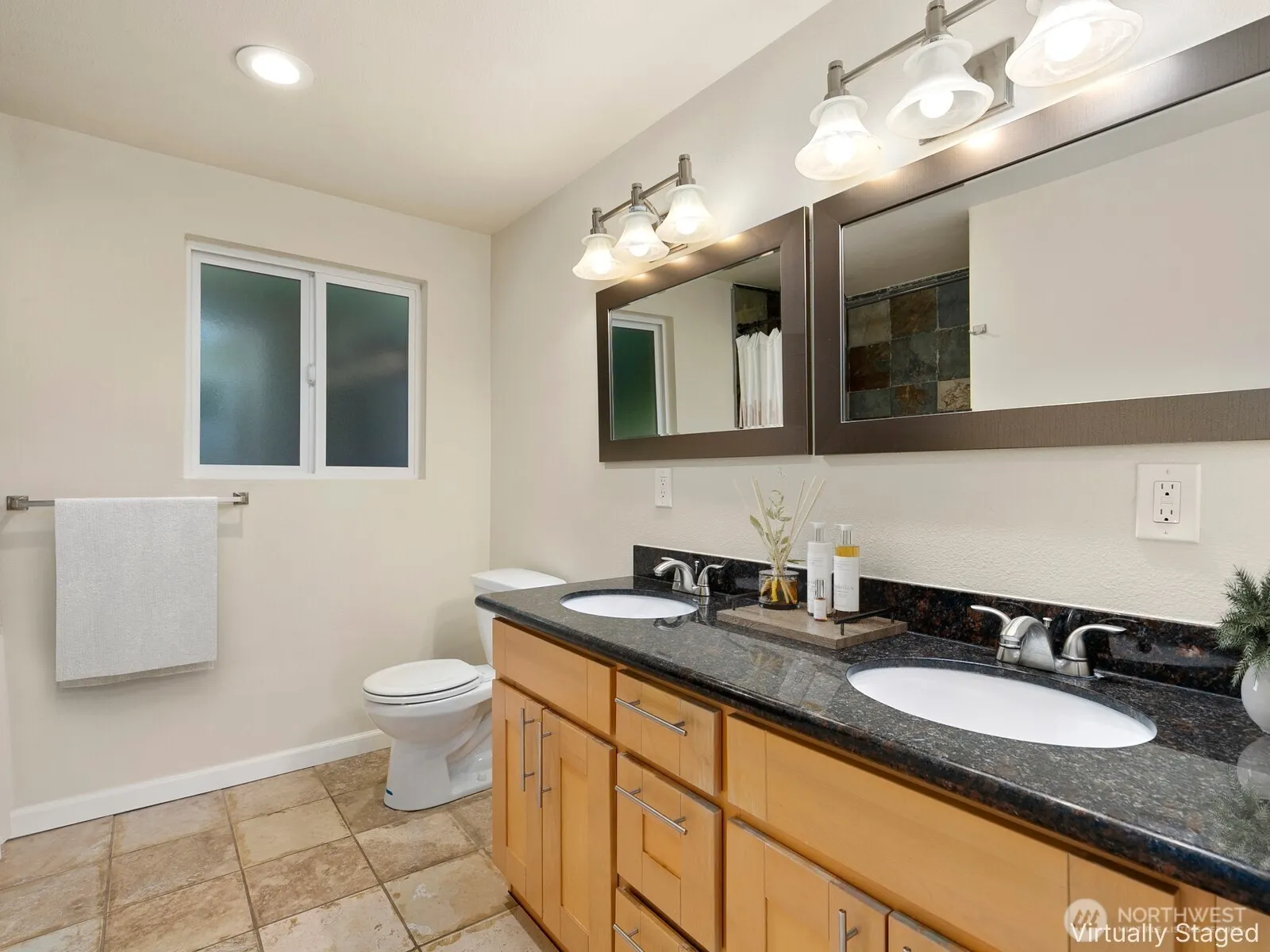 3701 SW Southern Street , Seattle, WA 98126-3445