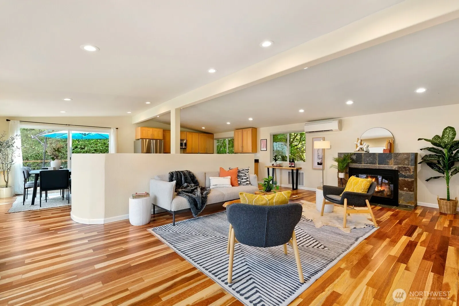 3701 SW Southern Street , Seattle, WA 98126-3445