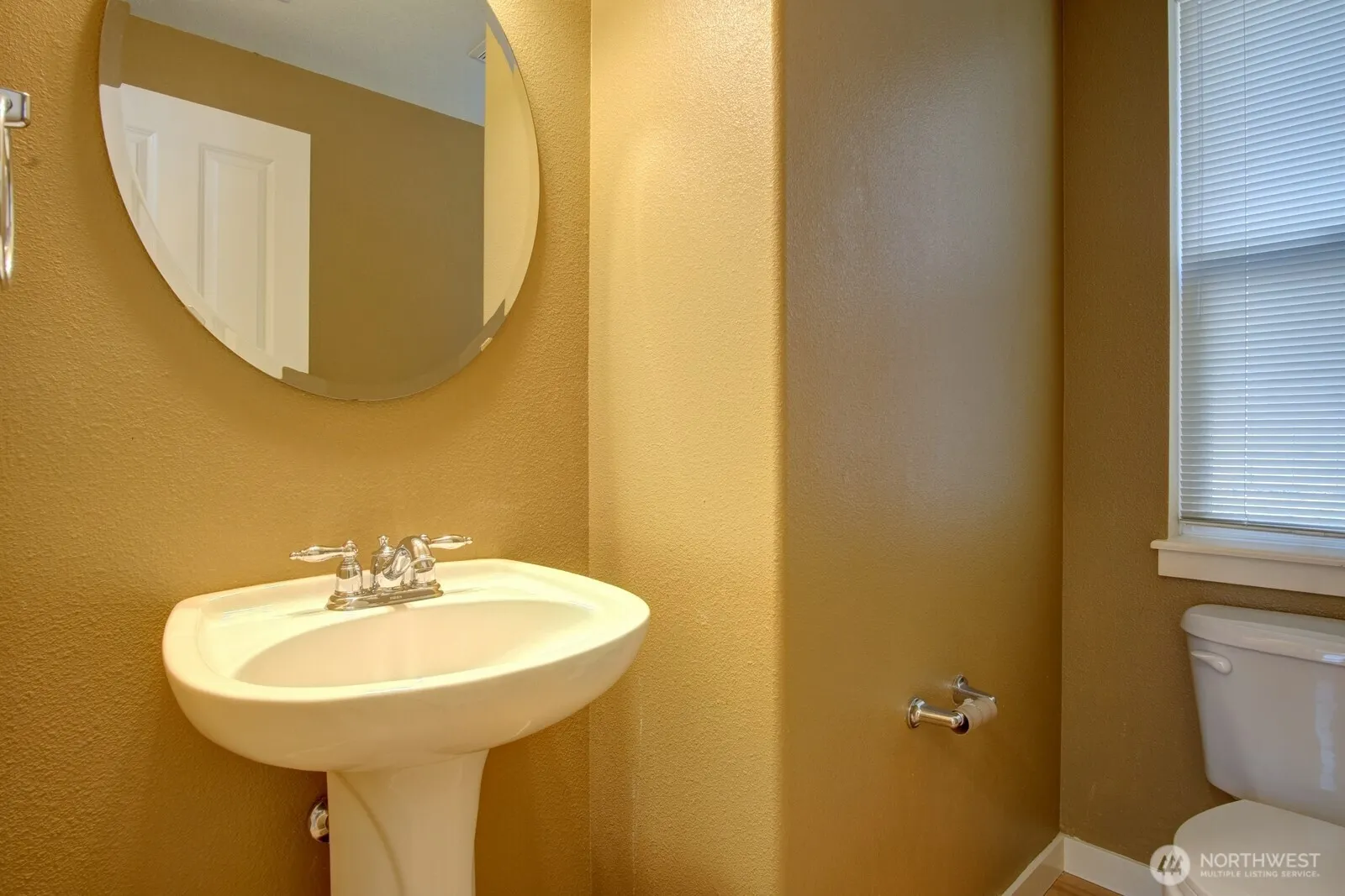 2033 240th Ave SE, Sammamish, WA 98075