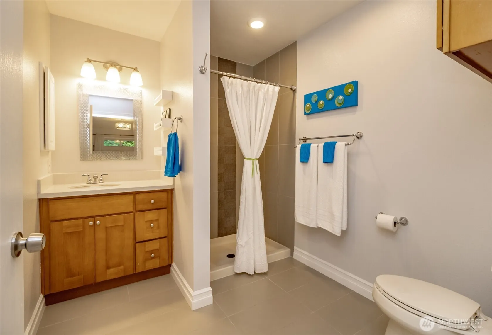 1526 Alki Avenue SW #204, Seattle, WA 98116
