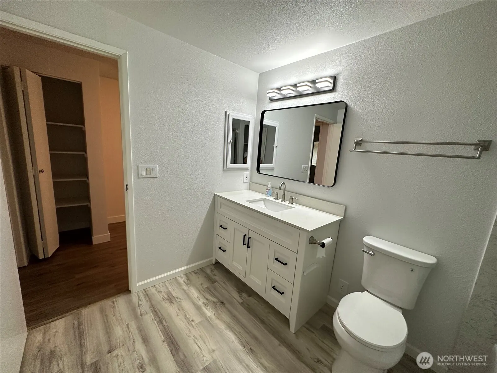 25051 144th PL SE Kent WA 98042 , Kent, WA 98042