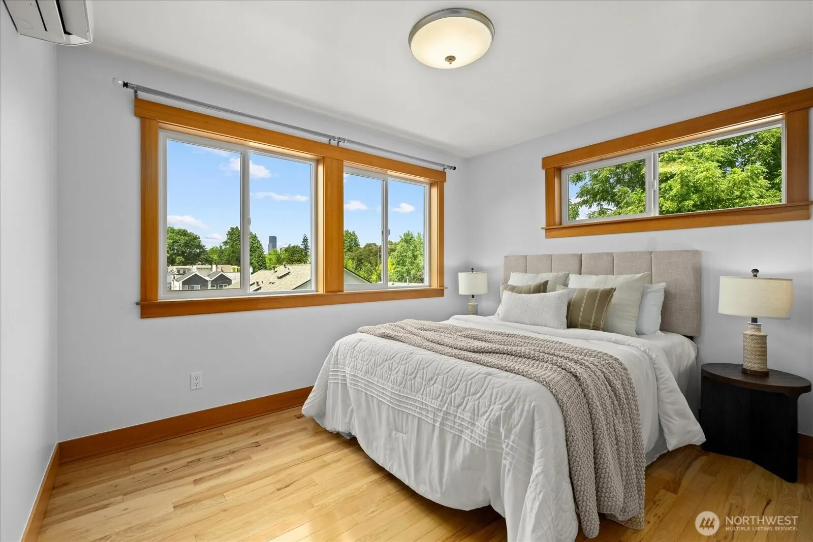 715 28th Ave S #& 713, Seattle, WA 98144