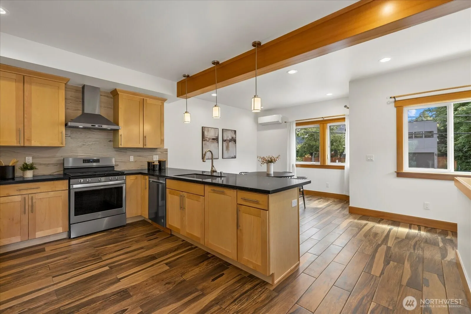 715 28th Ave S #& 713, Seattle, WA 98144