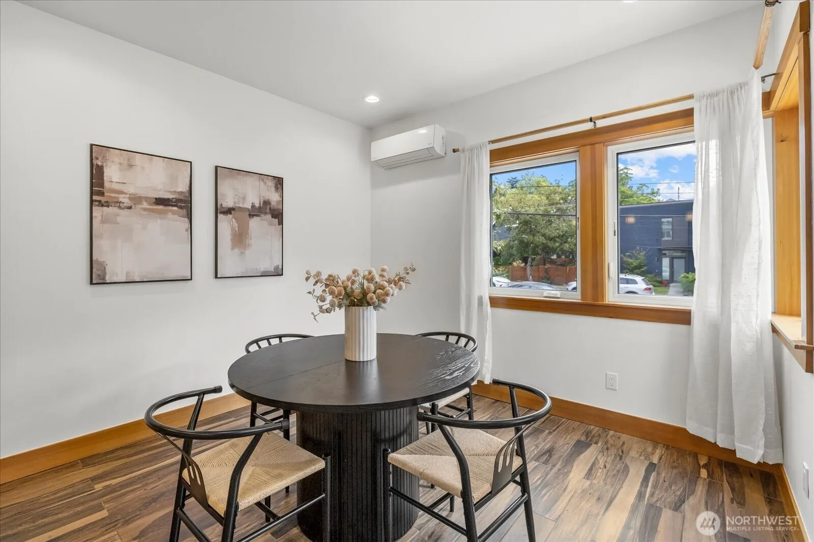 715 28th Ave S #& 713, Seattle, WA 98144
