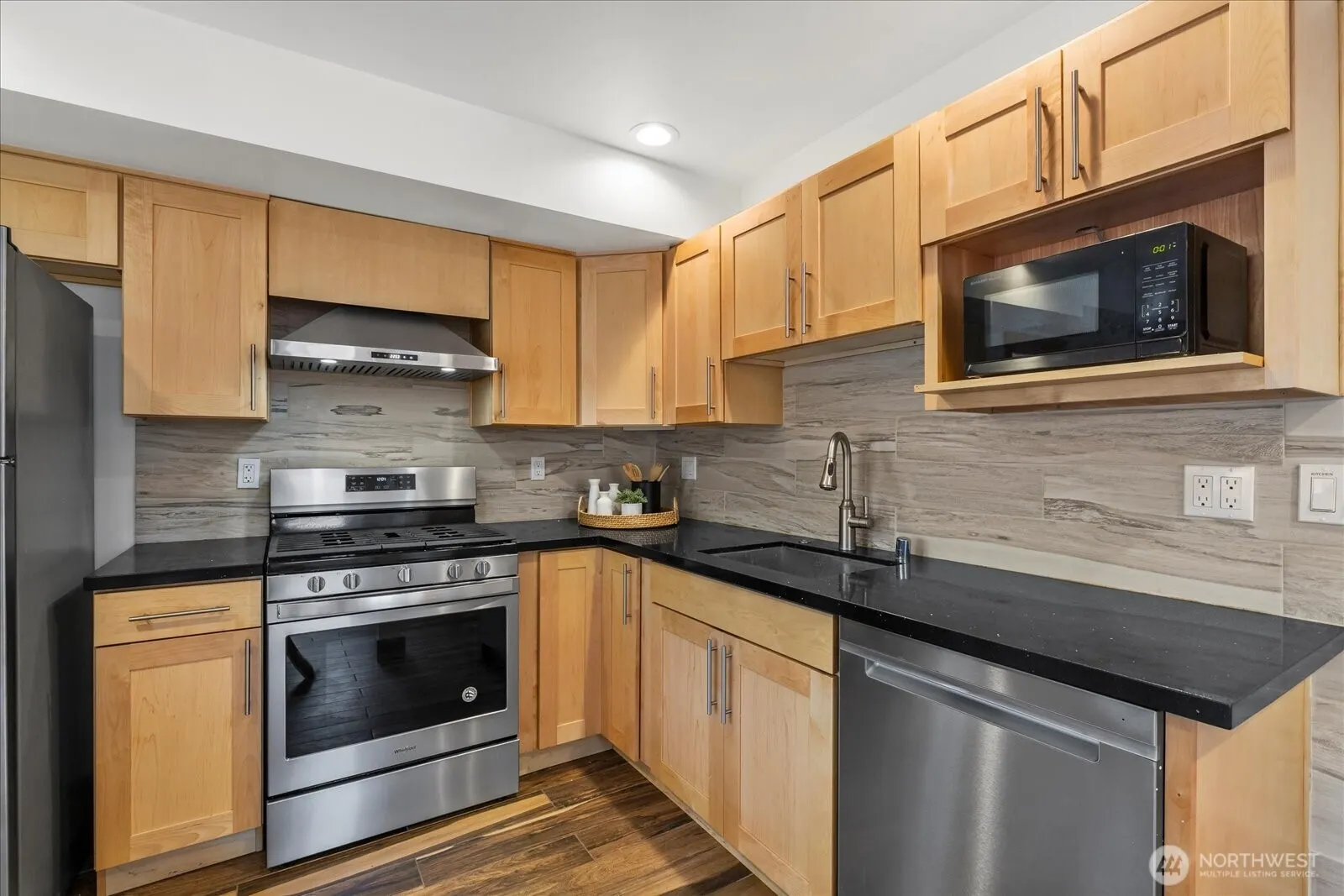 715 28th Ave S #& 713, Seattle, WA 98144
