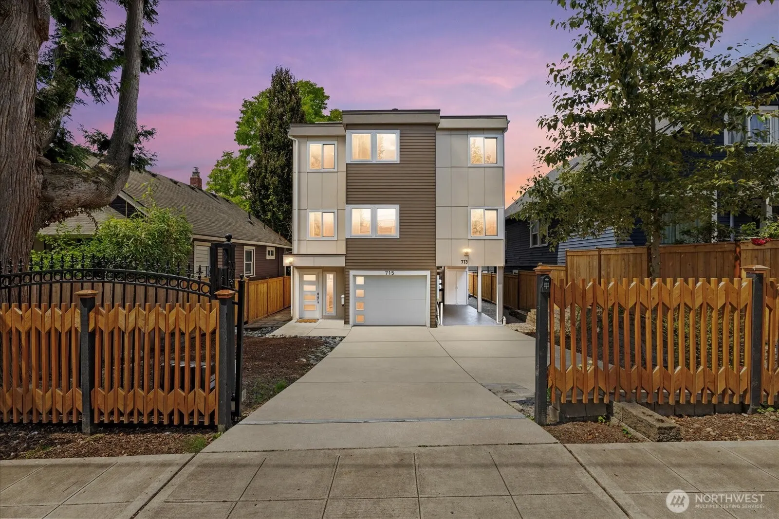 715 28th Ave S #& 713, Seattle, WA 98144
