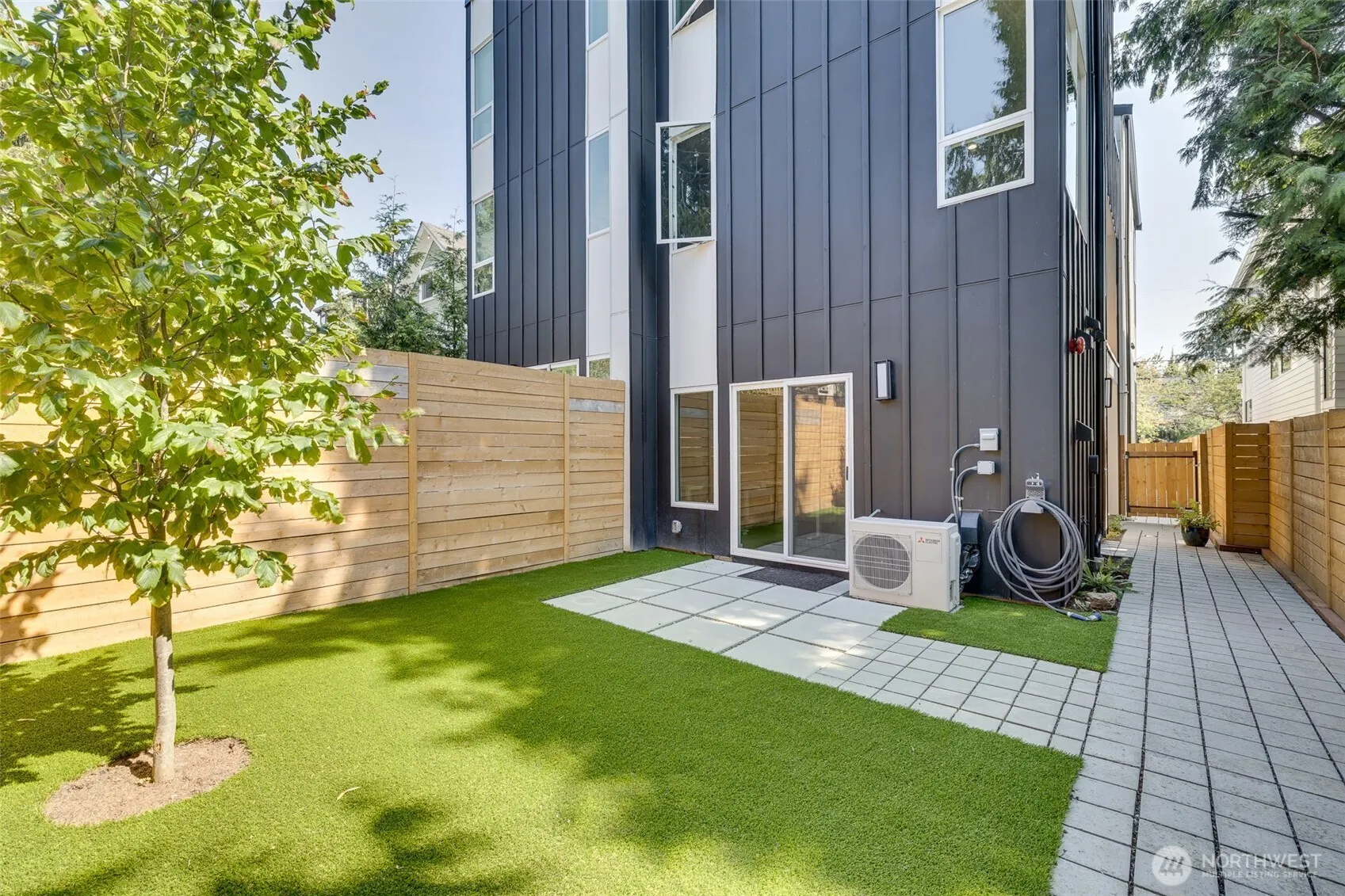 4011 Corliss Avenue N ##3, Seattle, WA 98103